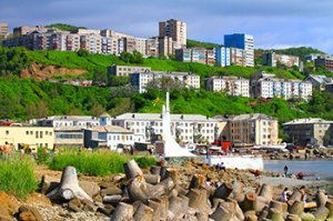 В России тоже есть. Вот например. Холмск, Сахалин. Гулять там реально тяжело.:)