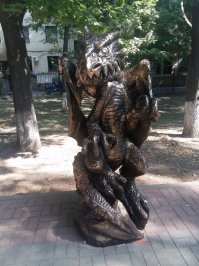 Ура! наконец новое видео и творчество)))
а этого красавца я застала на входе в парк, когда наконец-то доехала до воронежа