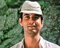 В роли Павла - Денис Кмит, приёмный сын Леонида Кмита, легендарного Петьки из "Чапаева".