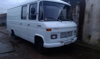 На лобовом стекле моего авто! ;) авто 1967 года (лобовое родное) "победитель в классе надёжность- мерседес бенс по аварийной статистике обще германского клуба автолюбителей"