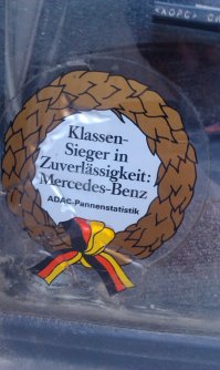 На лобовом стекле моего авто! ;) авто 1967 года (лобовое родное) "победитель в классе надёжность- мерседес бенс по аварийной статистике обще германского клуба автолюбителей"