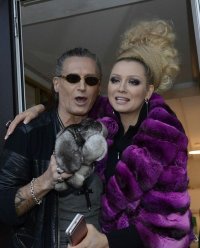 Вот еще пара фоток его же без бороды