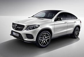 У них и новый GLE coupe похож на X6 и от Porsche что-то есть.