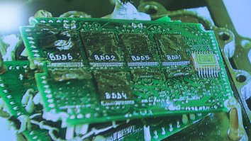 Как устроен черный ящик самолета