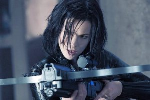 10 актрис, которые могли бы сыграть Джеймса Бонда