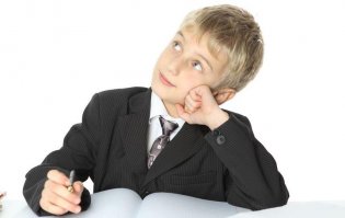 Новая волна школьных сочинений на тему "как я провёл лето". Ё.б.а.н.ы.й насрать! Да когда же вас завалят уже домашней работой, чтобы времени только на компьютерные игры будет оставаться???