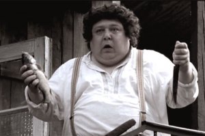 брось ножик халамидник ))))