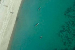 Фото Занзибара с высоты...Хм,а тот грузовик еще и летает к тому же,оказывается!