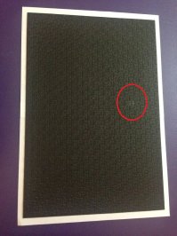 Судя по отблеску, этот кусок все-таки не на своем месте :)