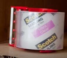 Как называется эта красная штука? Где можно купить?