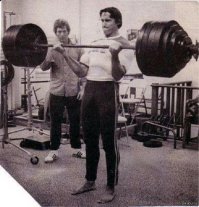 Вот что значит "взять на бицепс", а не то, что ты поставил, "знаток".