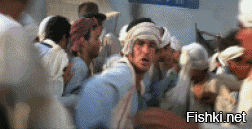 Дуэль: пулемётчик против мечника