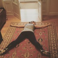 Фото на фоне ковра?))) У нее наши корни?)))
Забавная дамочка, но неглупая. Всегда найдутся хейтеры крупного социального движения, которые тебя поддержат.Хитро и без особого напряга)