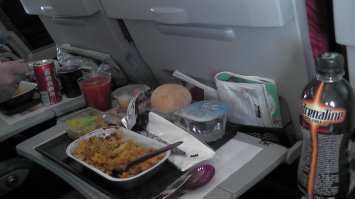 А вот чем нас кормили Катарские авиалинии