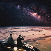 Астронавты, летающие фрукты и автобусные остановки в лесах Дании