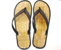 Обувь местных