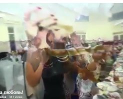 Нас <span style='color:gray'>[мат]</span>... обманули - с середине съемки перерывчик был!