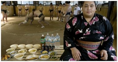 Я чего то не понимаю он на диете что ли????????