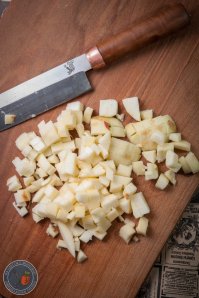 у ножа спуски двусторонние или один?