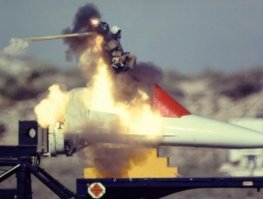 Про дышится - облака верхнего яруса — от 6 км. А летели над облаками.
То есть после такого в кабине ничего не подгорит?: