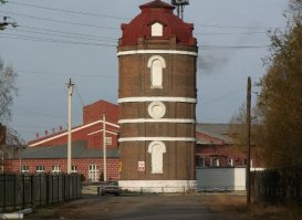 Старинная водонапорная башня в Рубцовске,находится не далеко от жд.вокзала.