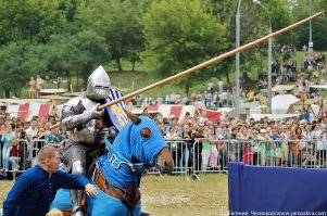 Кто рыцарю доверил перевозку профиля ?