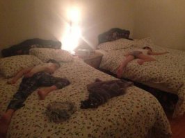 полотенце как-будто в душу смотрит)