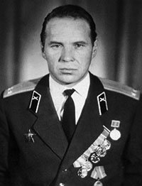 Юрий Петрович Трушечкин.
Одно из имен героев это кровавой бойни.
Не произносить в слух при Маккейне дабы не испортить воздух от проломленного днища.