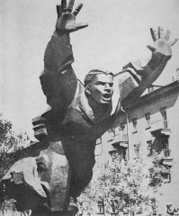 2 октября 1942 года – в Сталинграде свой бессмертный подвиг совершает Михаил Паникаха