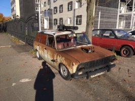 По иронии судьбы как раз сегодня встретил такое чудо. СПб, Демьяна Бедного.