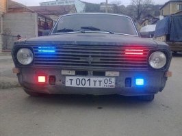 Обычна реклама концерна Форд перед заказчиками в виде полицейского департамента. Скрытые они и так были у частных серийных авто у копов!