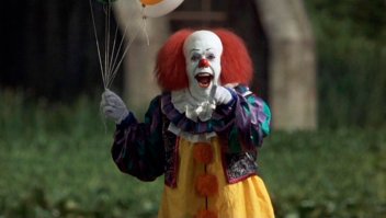 -Они там летают! Летают!