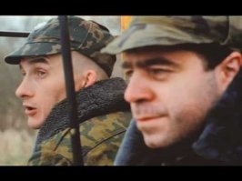 Бабки на территории части, бухло для солдат в чепке - командира-же выгонят за такие дела в момент.
-----------------------------
- Вот такая история!
- Да, полная лажа...
