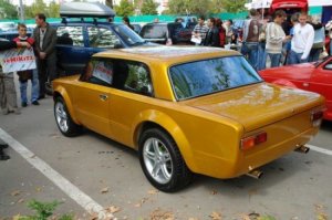 А уж сколько  подобных верхним авто зарегено и спокойно передвигаются, не сосчитать. . На выставки, типа бесттюнинг фест подобные приезжают своим ходом из других городов, абсолютно легально.  Иногда лучше жевать, чем писать ерунду.