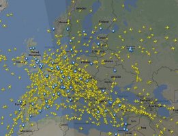 О! Какое невиданное событие то ! Только представьте себе какое количество самолетов уходит на второй круг ежеминутно.