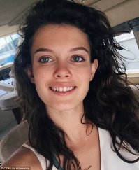 Лучше б он эти деньги на пластику потратил, я когда первые фото смотрел, подумал: "чет как-то не очень", а когда эту увидел, подумал: " да ну нах!"