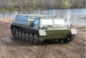 найдите 10 отличий...
первый МТЛБ
второй газ 71
но ушел он жесска канешна.