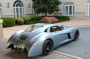 Panoz Abruzzi очень эффектный автомобиль.