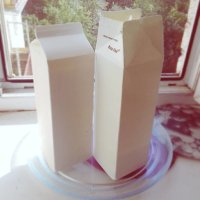 Автор родился, когда "Снежок" уже был с завинчивающейся крышечкой?