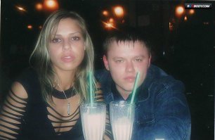 Лично по моему, Анна Тураева на этом фото тоже похожа на Мэтта, мистика какая то)))))