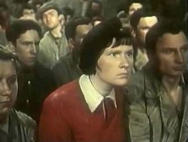 Жаль, всё меньше любимых артистов. Царство небесное!
Первая роль, 1958 год.