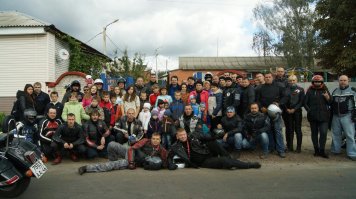 Молодцы! Подобные порывы от всей души приветствую! 
Сами два раза в год ездим к деткам в детский дом. Радости нет предела. И впечатлений надолго :)