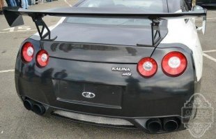 Мне одному кажется, что спойлер наоборот установлен?