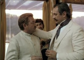 Капитан в "Жестоком романсе".