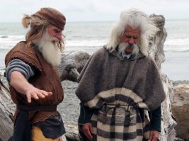 А второй кто? Тоже колоритный.