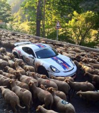 Владелец специально состарил свой новенький Porsche 911 GT3 RS