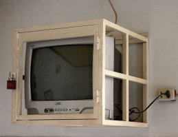 Эти 3 снимка не из России, так же как и крайнее видео... 
Автору минус