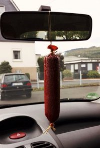 Эти 3 снимка не из России, так же как и крайнее видео... 
Автору минус