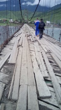 Мост в деревне Тюнгур,Горный Алтай.