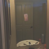 Б*ять! Так поздоровался сам с собой,  что аж подскользнулся!!!